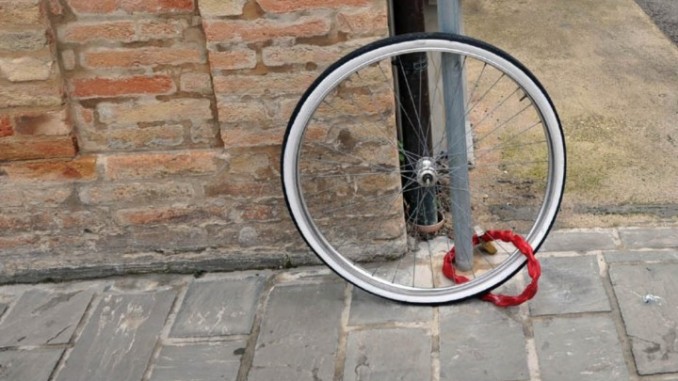 Giovanissimi ladri di biciclette a Deruta: denunciati dai Carabinieri a Torgiano