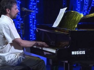Mario Donatone, in trio alla Penisola Country sul lago di Corbara L'atmosfera è quella di una fresca e spontanea combinazione di intensità musicale e capacità di coinvolgere e fare spettacolo