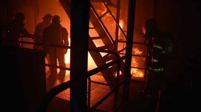 Incendio cella frigorifera a Todi, pompieri sul posto