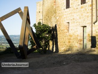 Scultori a Brufa, opera Nagasawa, scultura si chiama Due mondi