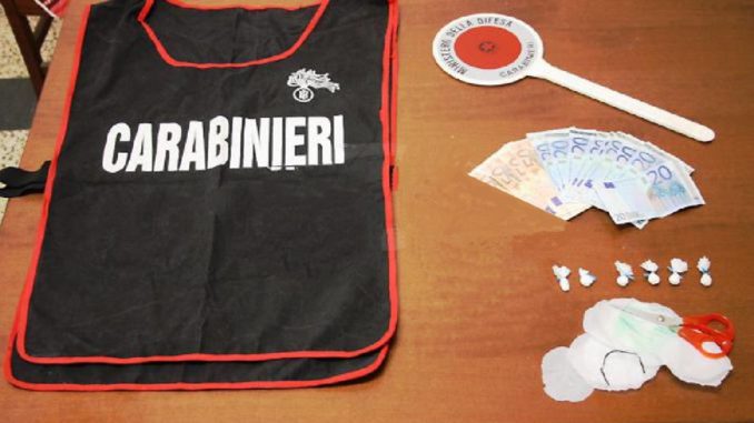 Todi, consegnava cocaina ai clienti sul posto di lavoro