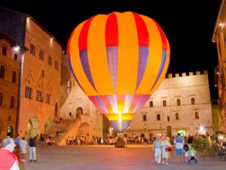 Le mongolfiere tornano sul Colle, così Todi ricomincia a volare