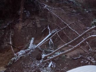 Frana a Deruta in via Castelleone per rottura condotta acquedotto
