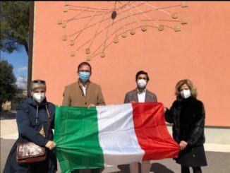 Nella giornata odierna Gioventù Nazionale dona tricolori Comune Bettona