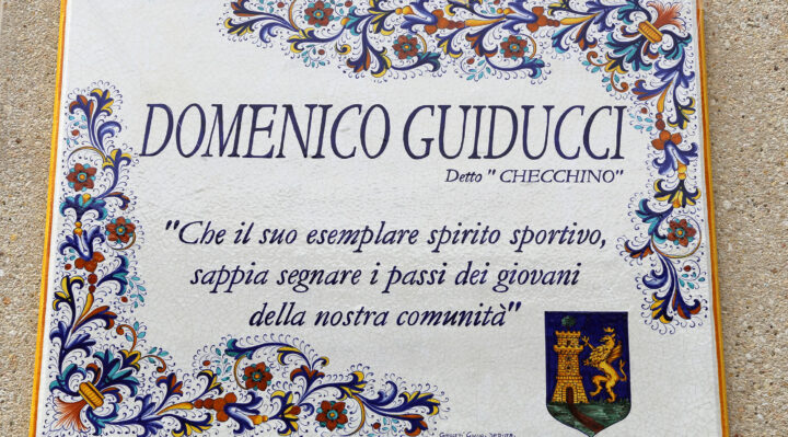 Deruta, volley in festa tolto il telo alla targa del PalaGuiducci