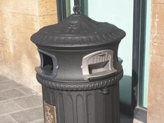 Todi, installati venti nuovi cestini porta rifiuti nel centro storico