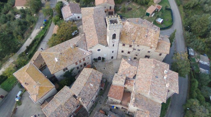 Prosegue la ristrutturazione del Borgo di Camerata