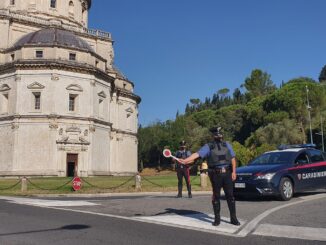Non doveva avvicinarsi alla famiglia, ma se ne frega, arrestato