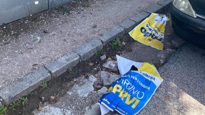 Strappati i manifesti elettorali della Lega Umbria: “Gesto di inciviltà e ignoranza”