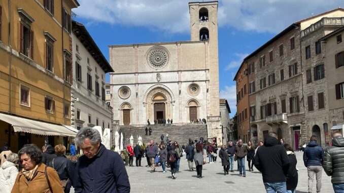 Permalink: https://www.mediotevereoggi.it/Centro storico sfiorati i 121mila ingressi turistici/ ‎Modifica