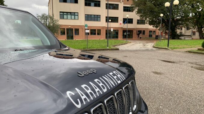 Droghe sintetiche fuori liceo scientifico di Marsciano, in manette un ragazzo di 23 anni