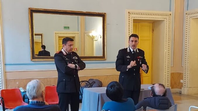 Todi, a lezione dai Carabinieri come difendersi dalle truffe Todi, a lezione dai Carabinieri come difendersi dalle truffe