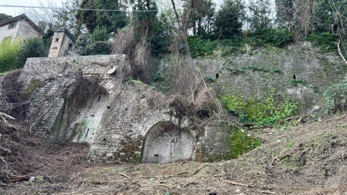 Todi, "riscoperte" le mure urbiche da salvare
