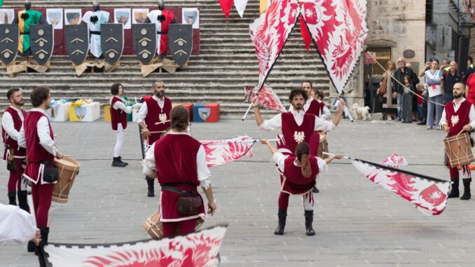 Todi diventa per due giorni città degli arcieri