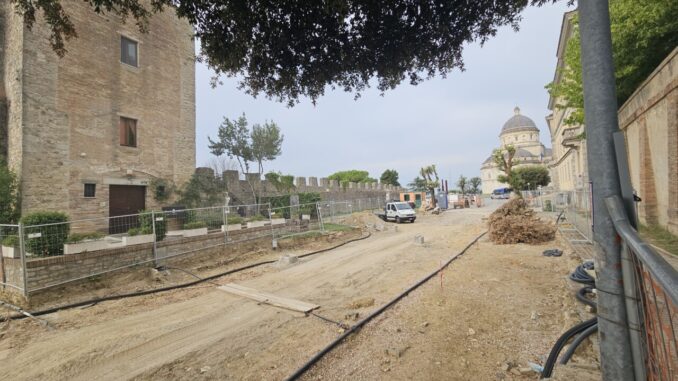 Todi, in Via Menecali i lavori tornano a correre