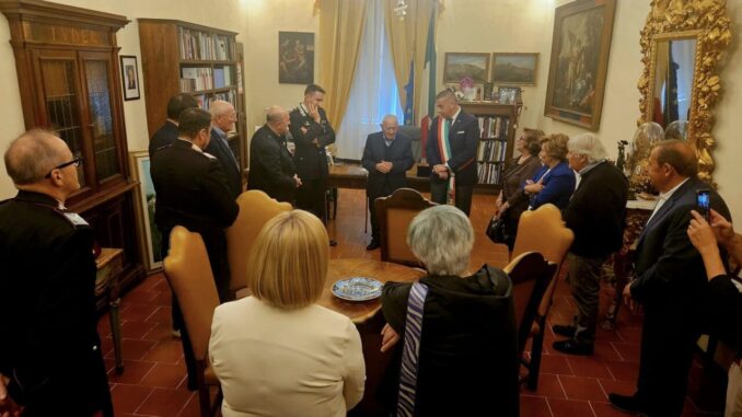 Todi, il centenario Gino Storti fa visita al Sindaco