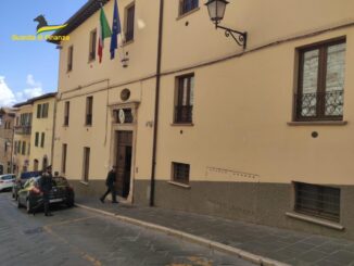 Finanza sequestra oltre 23.000 fuochi [Video] d'artificio a Todi