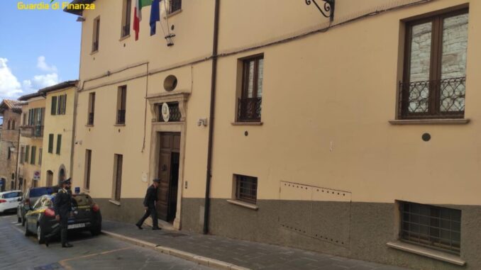 Finanza sequestra oltre 23.000 fuochi [Video] d'artificio a Todi