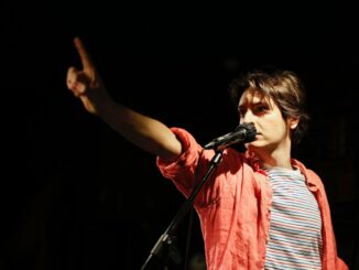 Filippo Capobianco in scena a Todi con "Mia mamma fa il notaio"