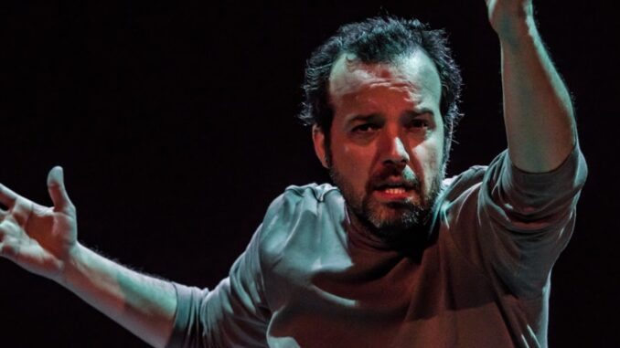 Mario Perrotta presenta "Milite ignoto" al Teatro Concordia