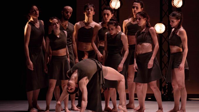 Uno spettacolo di danza tra tradizione e innovazione