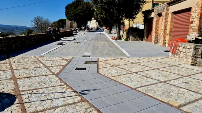 Via Menecali, Todi: Riapertura Prevista per il 31 Marzo
