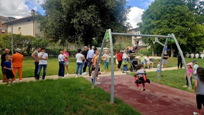 Nuovo parco a Deruta: completato il restyling De Gasperi