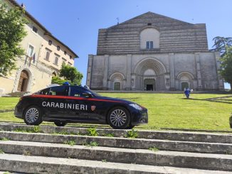 Sedicenne forza un controllo dei carabinieri e viene arrestato