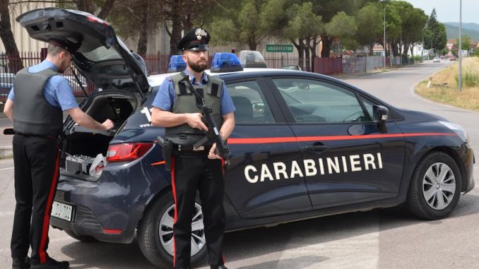 Furto al centro commerciale arrestati due uomini a Marsciano