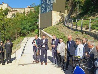 Todi inaugura ascensore meccanizzato con il Ministro Salvini