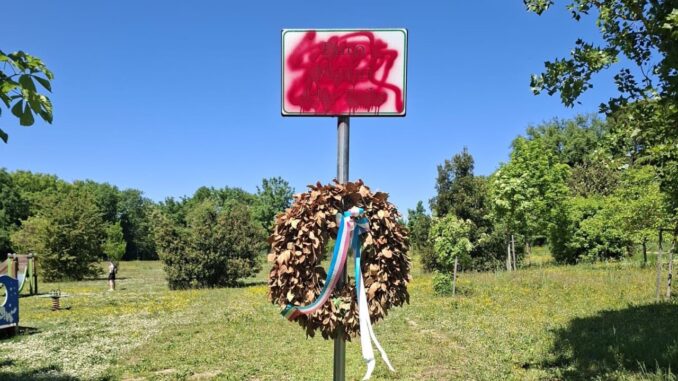 Vandalismo Torgiano, sfregiata memoria al Parco Foibe