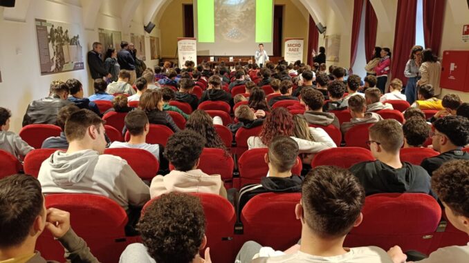 RAEE Todi, studenti a confronto su terre rare e ambiente