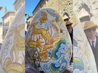 Deruta inaugura l’uovo in ceramica più grande