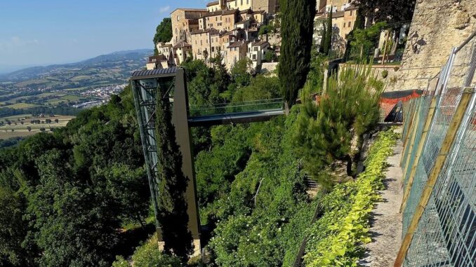 Todi restaura le mura urbiche con fondi per sicurezza