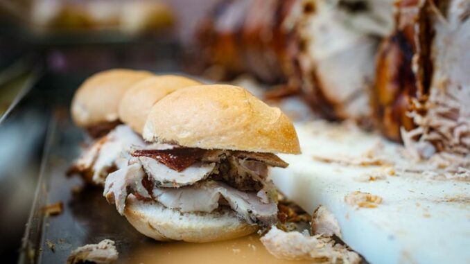 Porchettiamo 2026 celebra la porchetta e accende il gusto