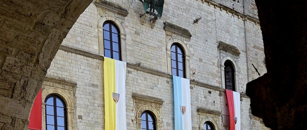 Todi, centro storico aperto ma sotto controllo elettronico